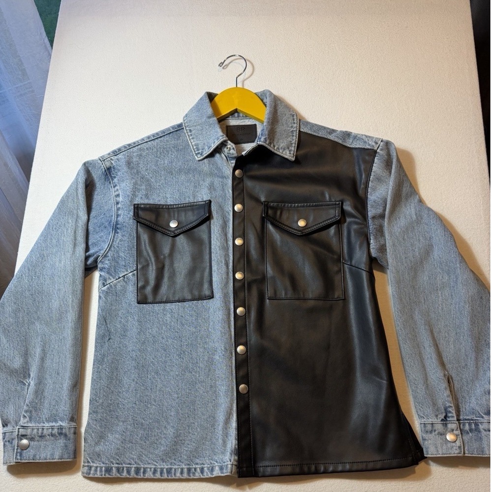 Blue Revival women's  XS Blue/Black Colorblock Denim Long Sleeve Button-Up